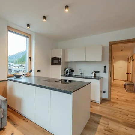 Karlingerhof Am 아첸키르흐