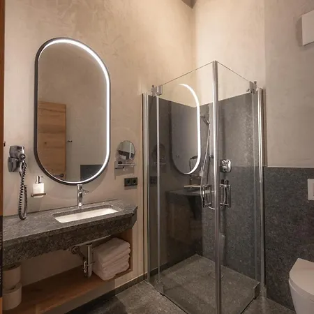 Karlingerhof Am * אכנקירש